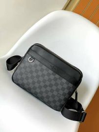 Picture of LV Mens Bags _SKUfw140902327fw